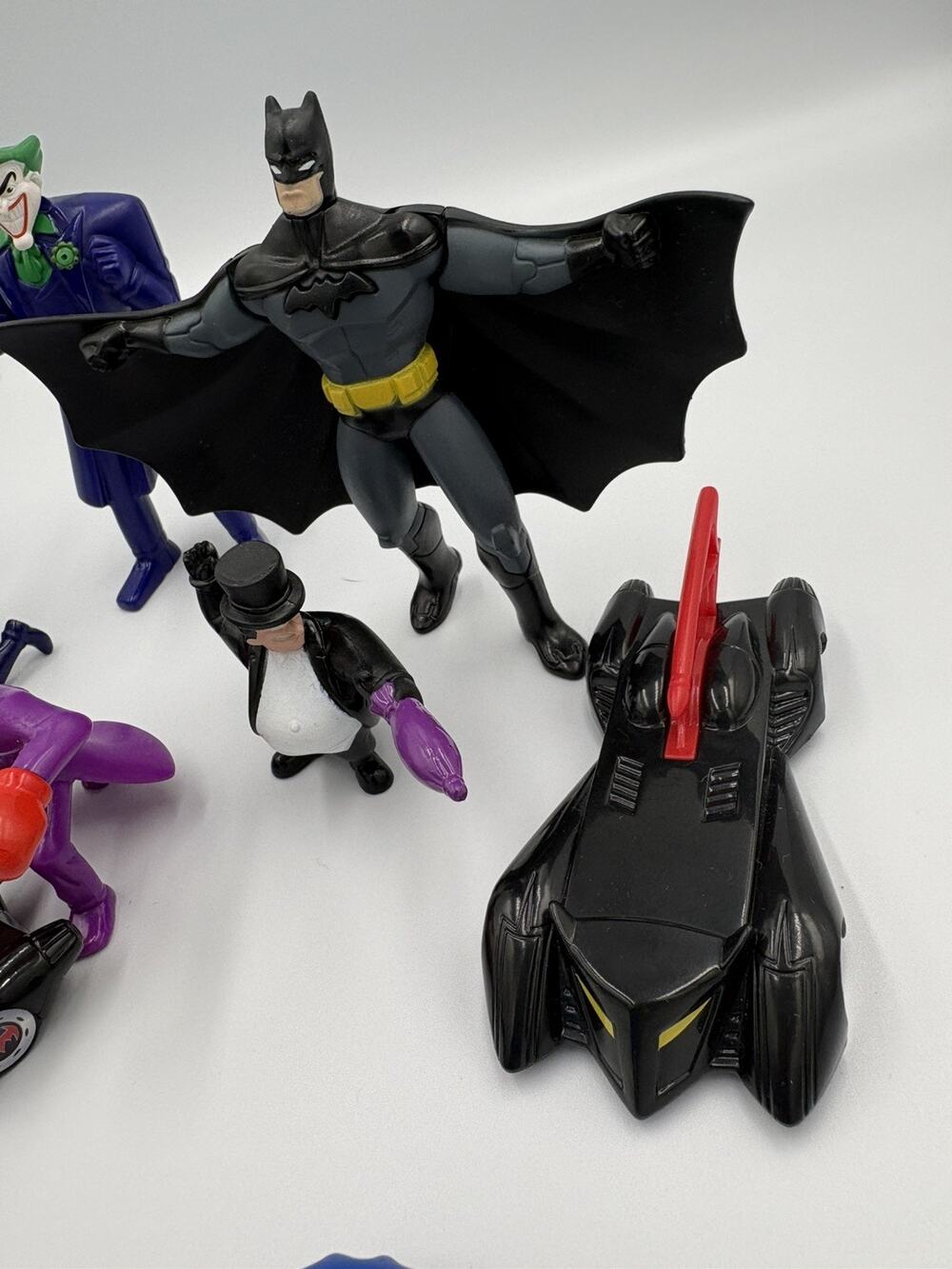 13 ITEM LOT BATMAN MCDONALDS HAPPY MEAL TOYS LOT